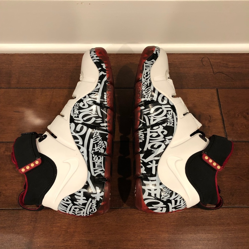 NYC Graffiti Nike Zoom LeBron IV